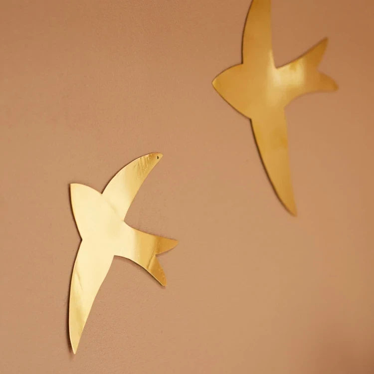Hirondelle en laiton – Décoration murale artisanale