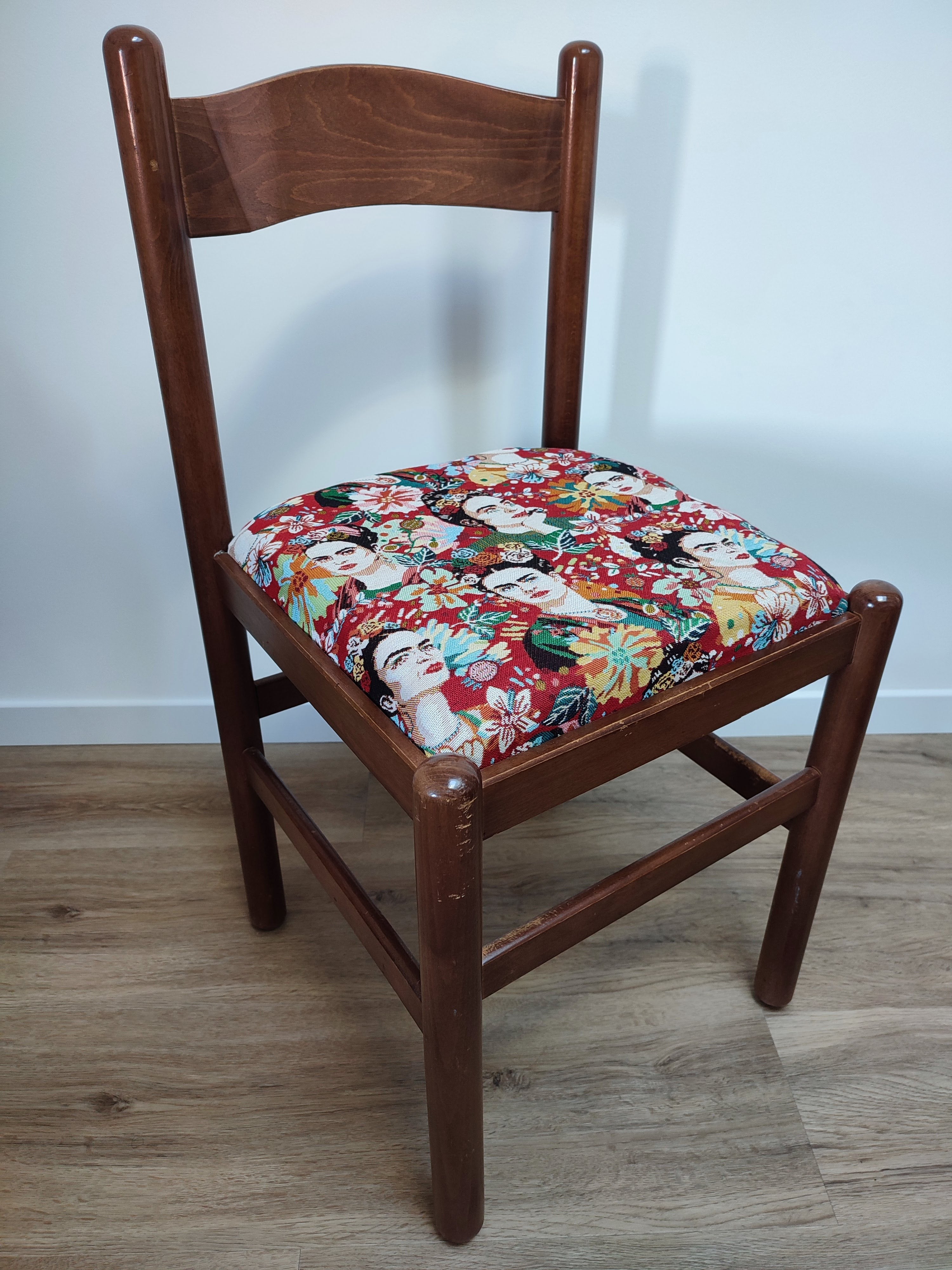 Chaise vintage x tissu Jacquard Frida Kahlo